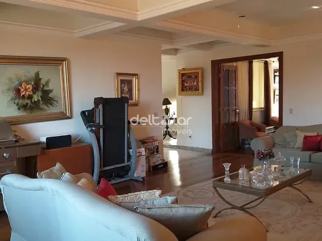 Casa 5 quartos e 7 banheiros, à venda, no bairro Planalto em Belo Horizonte