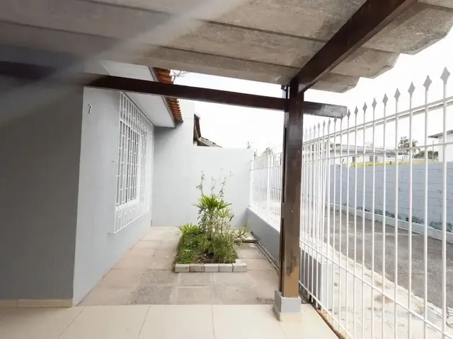 Casa 2 quartos e 1 banheiro, para alugar, no bairro Cidade Industrial em Curitiba