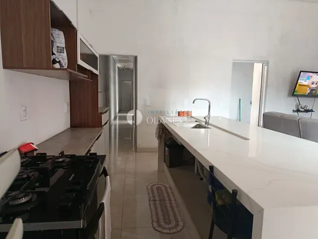Casa com 150m² 3 quartos e 2 banheiros, à venda, no bairro Parque Residencial Itamaraty em Artur Nogueira