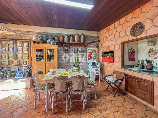 Casa 2 quartos e 1 banheiro, à venda, no bairro Portão Velho em Portão