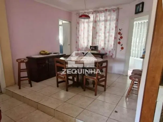 Casa com 250m² 2 quartos e 2 banheiros, à venda, no bairro Cipava em Osasco