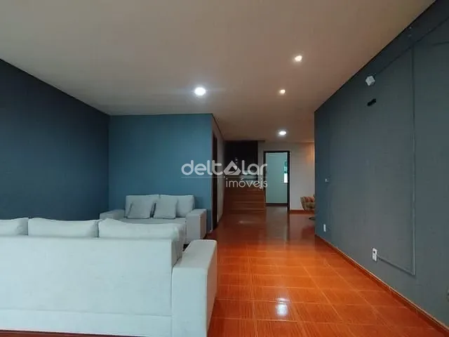 Casa com 750m² 5 quartos e 7 banheiros, à venda, no bairro Trevo em Belo Horizonte