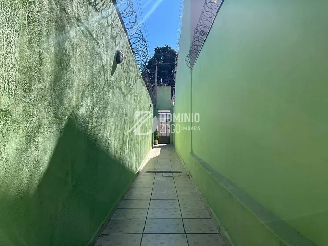 Casa 2 quartos e 2 banheiros, à venda, no bairro Estados Unidos em Uberaba
