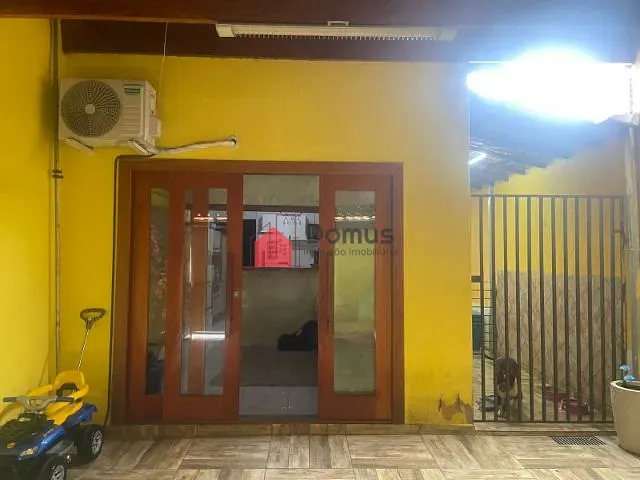 Casa com 175m² 2 quartos e 2 banheiros, à venda, no bairro Residencial Comercial Cidade Vista Alegre em Pindamonhangaba