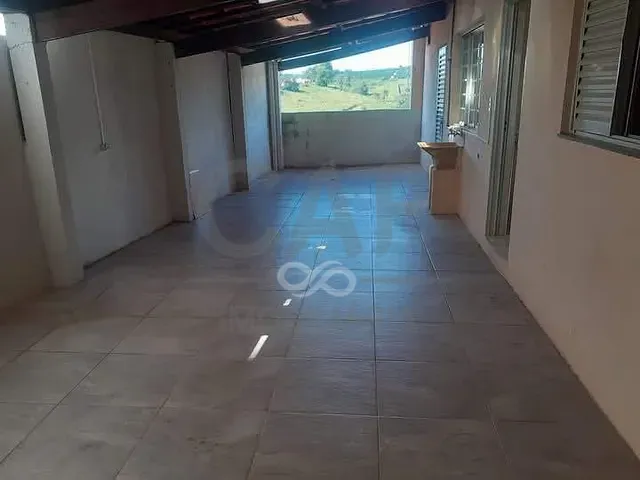 Casa 2 quartos e 1 banheiro, à venda, no bairro alto das palmeiras em Serra Negra