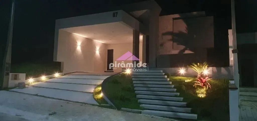 Casa, 3 quartos, 207 m² - Foto 1