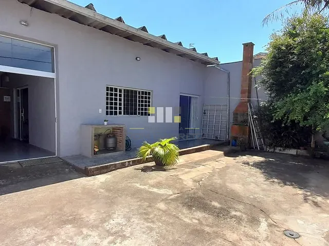 Casa com 250m² 3 quartos e 1 banheiro, à venda, no bairro Altos de Sumaré em Sumaré