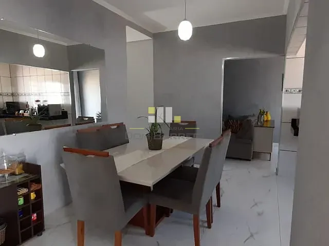 Casa com 250m² 3 quartos e 1 banheiro, à venda, no bairro Altos de Sumaré em Sumaré