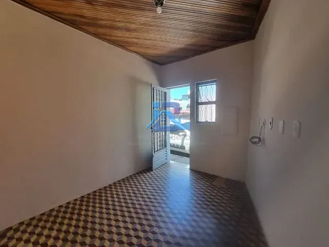 Casa com 349m² 3 quartos e 2 banheiros, à venda, no bairro Vila Santa Clara em Itatiba