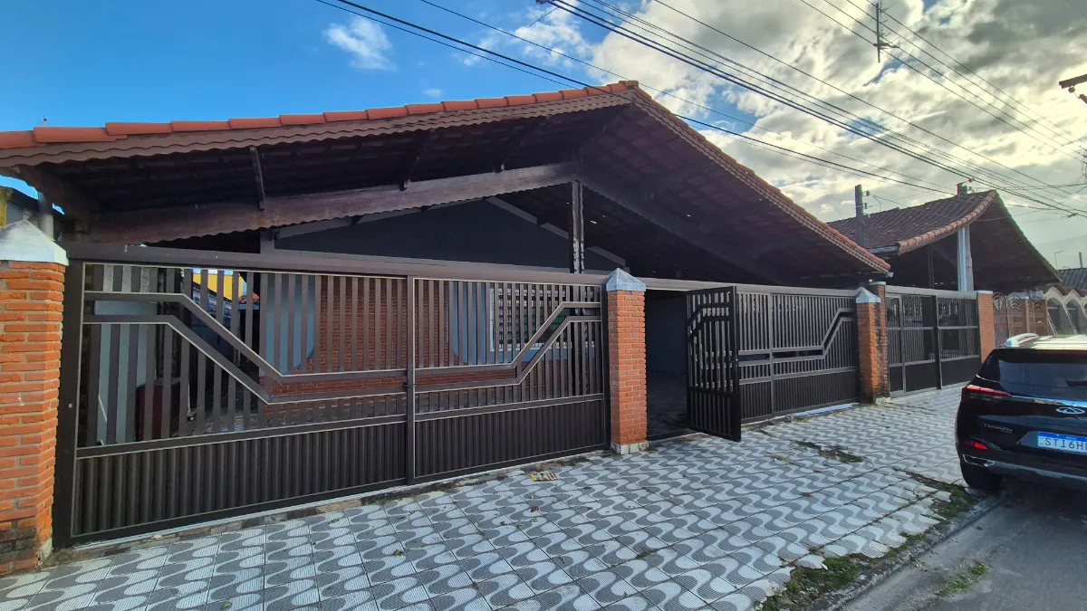 Casa para venda em Caiçara com 4 quartos, 179m²