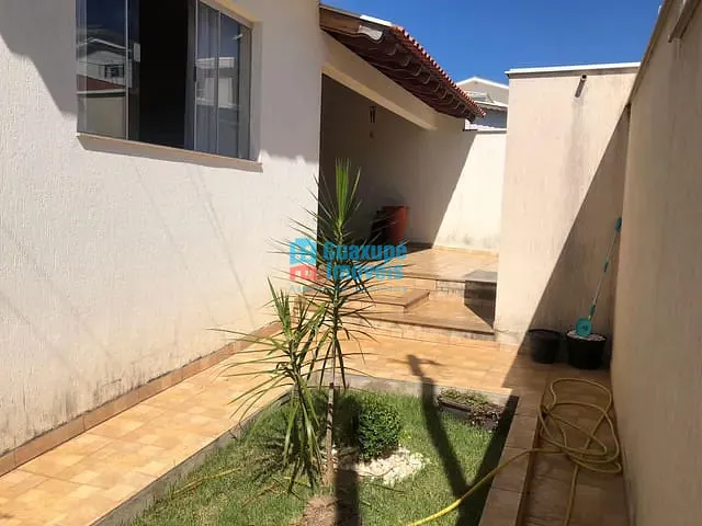 Casa com 360m² 3 quartos e 2 banheiros, à venda, no bairro Jardim Primavera em Guaxupé