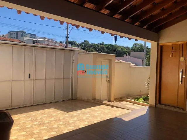Casa com 360m² 3 quartos e 2 banheiros, à venda, no bairro Jardim Primavera em Guaxupé