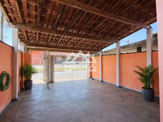 Casa com 125m² 2 quartos e 1 banheiro, à venda, no bairro Poiares em Caraguatatuba