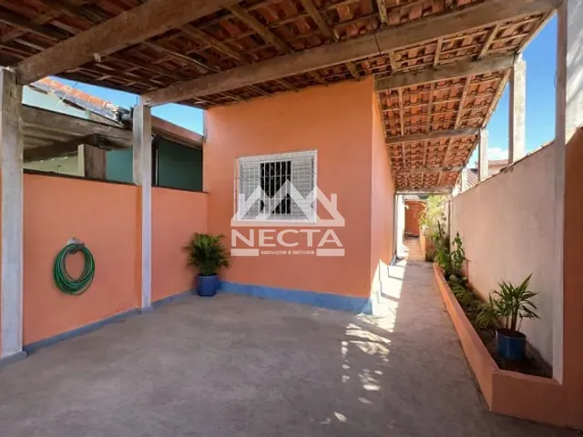 Casa com 125m² 2 quartos e 1 banheiro, à venda, no bairro Poiares em Caraguatatuba