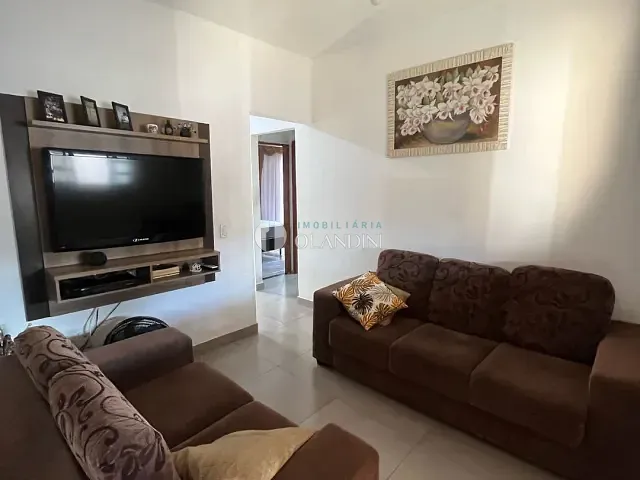 Casa 2 quartos e 1 banheiro, à venda, no bairro Jardim Leonor em Artur Nogueira