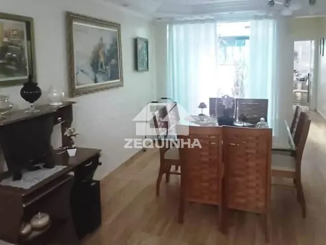 Casa com 354m² 3 quartos e 4 banheiros, à venda, no bairro Umuarama em Osasco