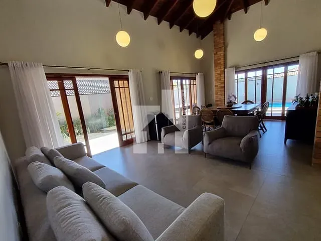 Casa com 510m² 4 quartos e 6 banheiros, à venda, no bairro Portal do Paraíso II em Jundiaí