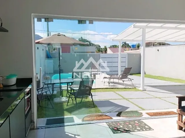 Casa com 300m² 3 quartos e 2 banheiros, à venda, no bairro Massaguaçu em Caraguatatuba