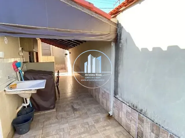 Casa com 180m² 2 quartos e 1 banheiro, à venda, no bairro Aeroporto em Pouso Alegre