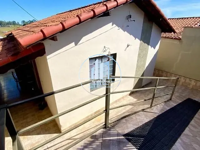 Casa com 180m² 2 quartos e 1 banheiro, à venda, no bairro Aeroporto em Pouso Alegre
