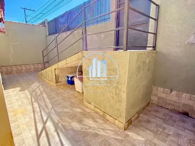 Casa com 180m² 2 quartos e 1 banheiro, à venda, no bairro Aeroporto em Pouso Alegre
