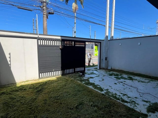 Casa 2 quartos e 3 banheiros, à venda, no bairro Centro em Bertioga