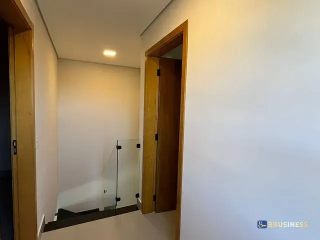 Casa 2 quartos e 3 banheiros, à venda, no bairro Centro em Bertioga
