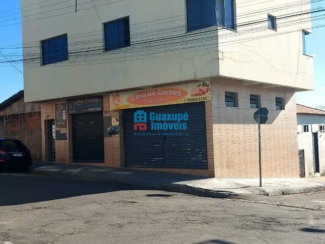 Casa com 297m² 3 quartos e 2 banheiros, à venda, no bairro Parque dos Municípios I em Guaxupé