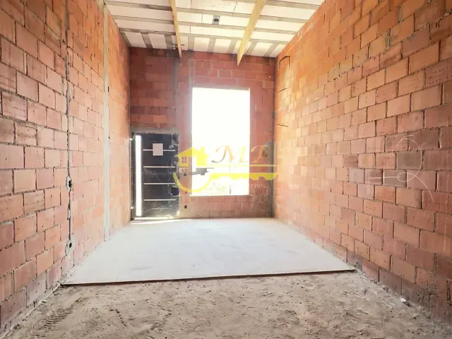 Casa 2 quartos e 1 banheiro, à venda, no bairro Parque Valença I em Campinas