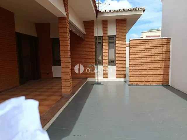 Casa para alugar, no bairro Centro em Artur Nogueira