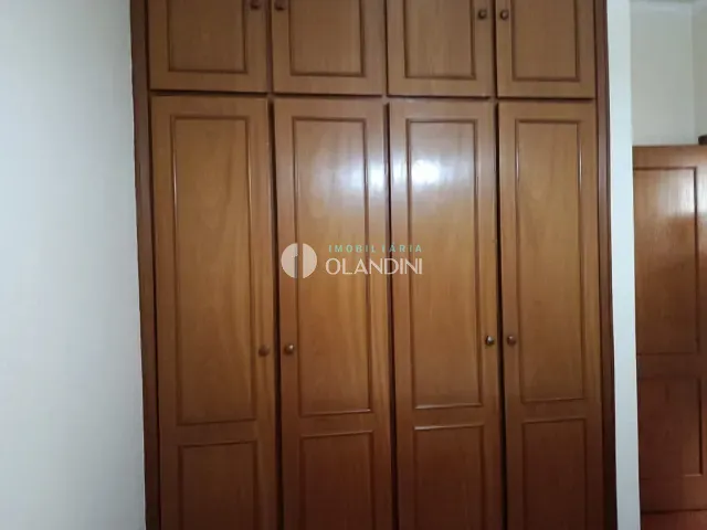 Casa para alugar, no bairro Centro em Artur Nogueira