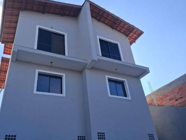 Casa com 150m² 2 quartos e 2 banheiros, à venda, no bairro Jardim Petrópolis em Cotia