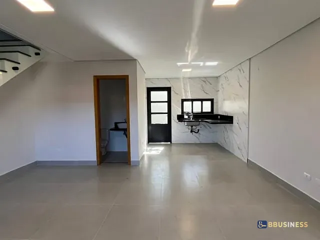 Casa 2 quartos e 3 banheiros, à venda, no bairro Centro em Bertioga