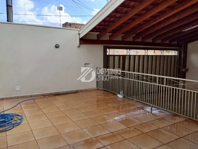 Casa com 167m² 3 quartos e 2 banheiros, à venda, no bairro Residencial Estados Unidos em Uberaba