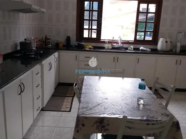 Casa com 392m² 3 quartos e 4 banheiros, à venda ou para alugar, no bairro Urbanova em São José dos Campos