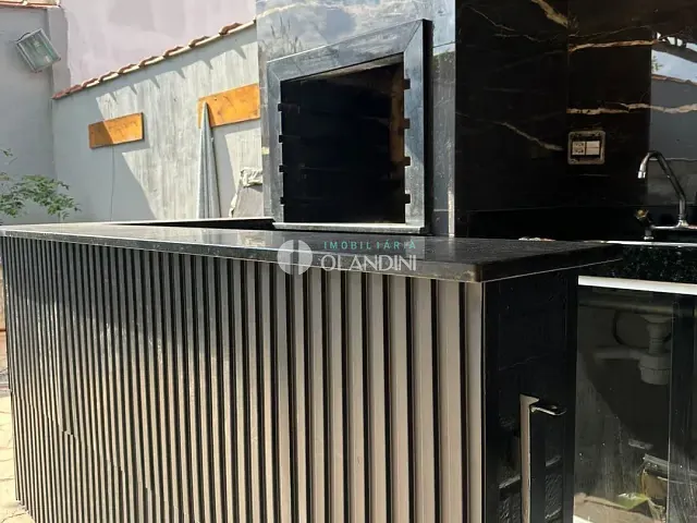 Casa 3 quartos e 2 banheiros, à venda, no bairro Jardim Leonor em Artur Nogueira
