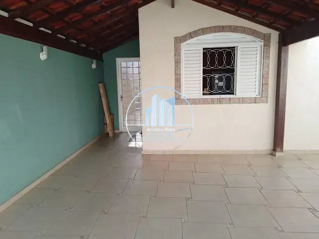 Casa com 231m² 3 quartos e 3 banheiros, à venda, no bairro Nova Pouso Alegre em Pouso Alegre