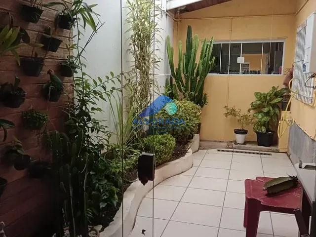 Casa com 245m² 3 quartos e 2 banheiros, à venda, no bairro Jardim São Jorge em São José dos Campos