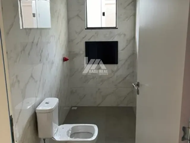Casa 2 quartos e 1 banheiro, à venda, no bairro Oficinas em Ponta Grossa