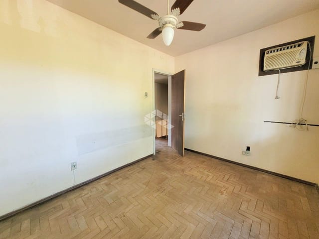 Casa 3 quartos e 2 banheiros, à venda, no bairro Petrópolis em Porto Alegre