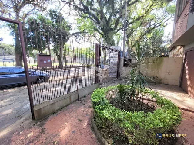 Casa 3 quartos e 2 banheiros, à venda, no bairro Petrópolis em Porto Alegre