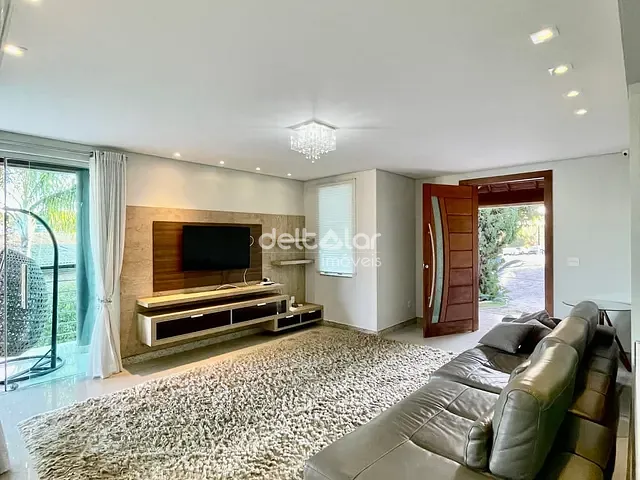 Casa com 1300m² 6 quartos e 2 banheiros, à venda, no bairro Condados de Bougainville em Lagoa Santa