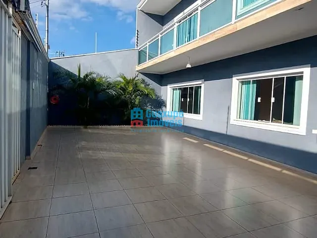 Casa com 300m² 3 quartos e 4 banheiros, à venda, no bairro Parque das Orquídeas em Guaxupé