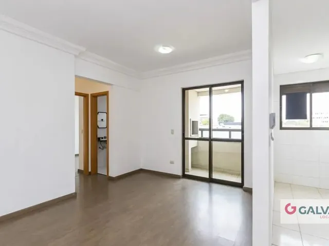 Casa 1 quarto e 1 banheiro, para alugar, no bairro Cristo Rei em Curitiba