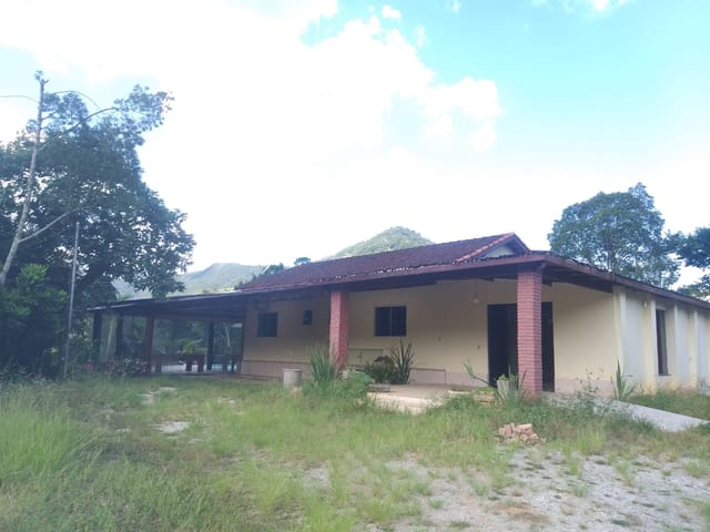 Casa com 8000m² 4 quartos e 1 banheiro, à venda, no bairro Ribeirão Grande em Pindamonhangaba
