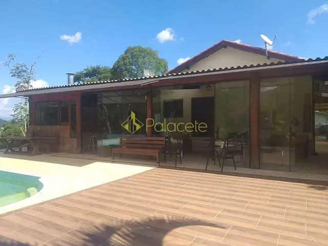 Casa com 8000m² 4 quartos e 1 banheiro, à venda, no bairro Ribeirão Grande em Pindamonhangaba