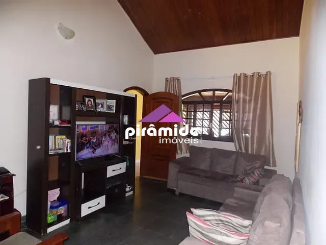 Casa com 125m² 2 quartos e 2 banheiros, à venda, no bairro Bosque dos Eucaliptos em São José dos Campos