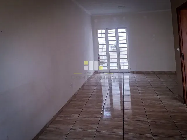 Casa com 270m² 3 quartos e 2 banheiros, à venda, no bairro Vila Santana em Sumaré