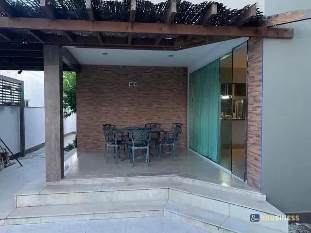 Casa 3 quartos e 3 banheiros, à venda, no bairro Parque Pecuária em Campos dos Goytacazes