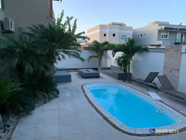 Casa 3 quartos e 3 banheiros, à venda, no bairro Parque Pecuária em Campos dos Goytacazes